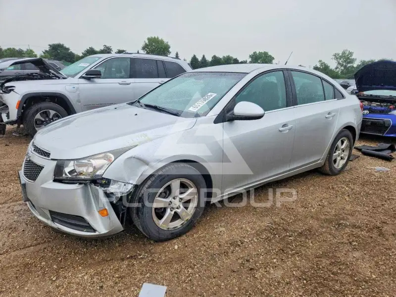 2014 Chevrolet Cruze фото