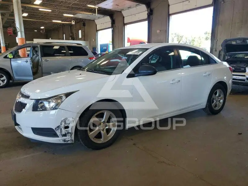 2014 Chevrolet Cruze фото