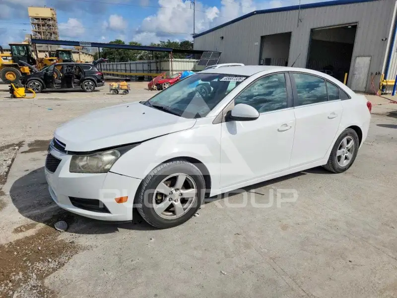 2014 Chevrolet Cruze фото