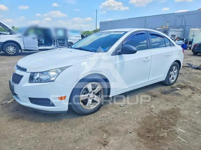 2014 Chevrolet Cruze фото