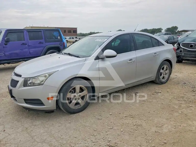2014 Chevrolet Cruze фото