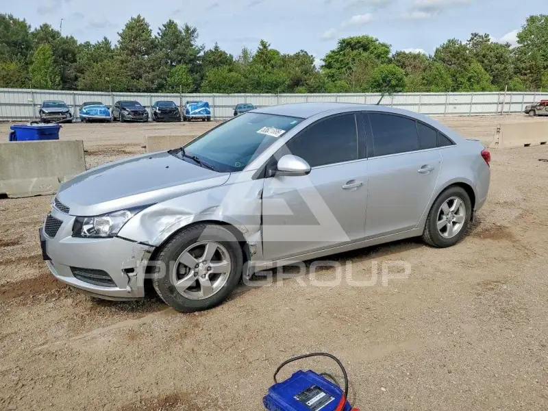 2014 Chevrolet Cruze фото
