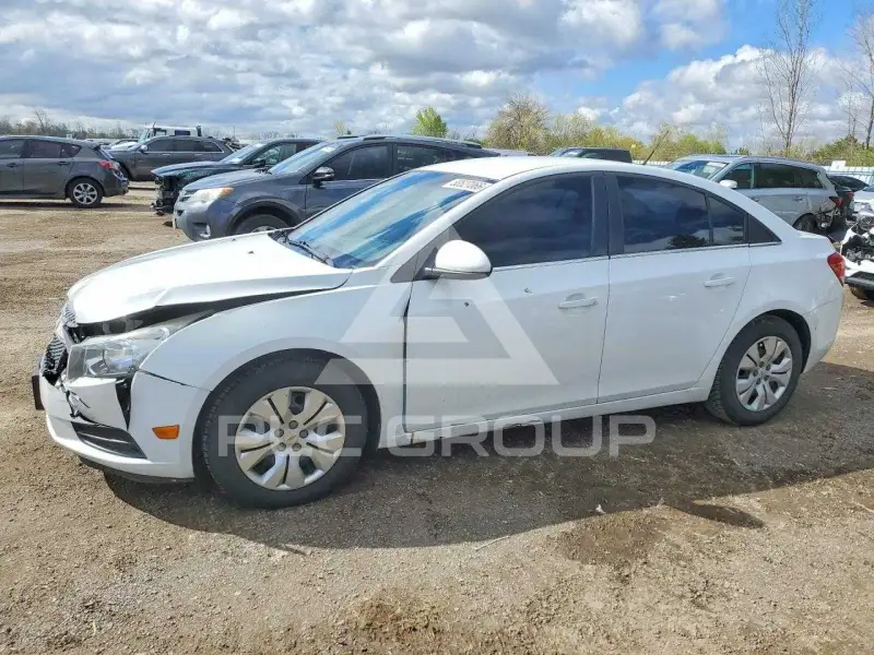 2014 Chevrolet Cruze фото