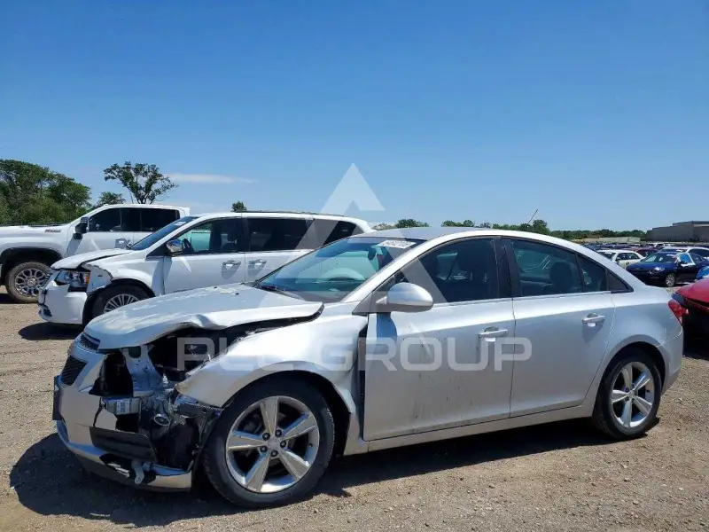 2014 Chevrolet Cruze фото