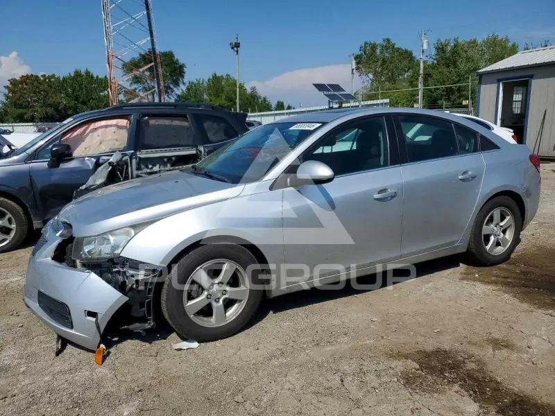 2014 Chevrolet Cruze фото
