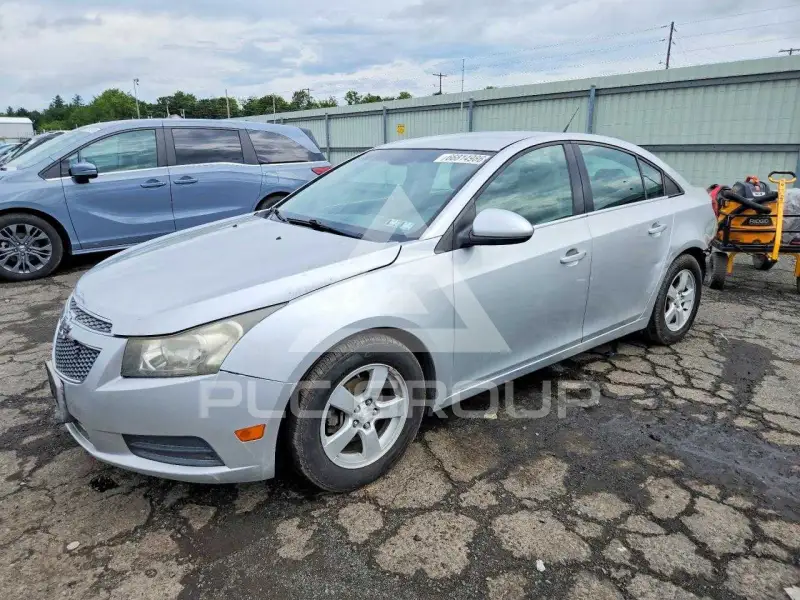 2014 Chevrolet Cruze фото