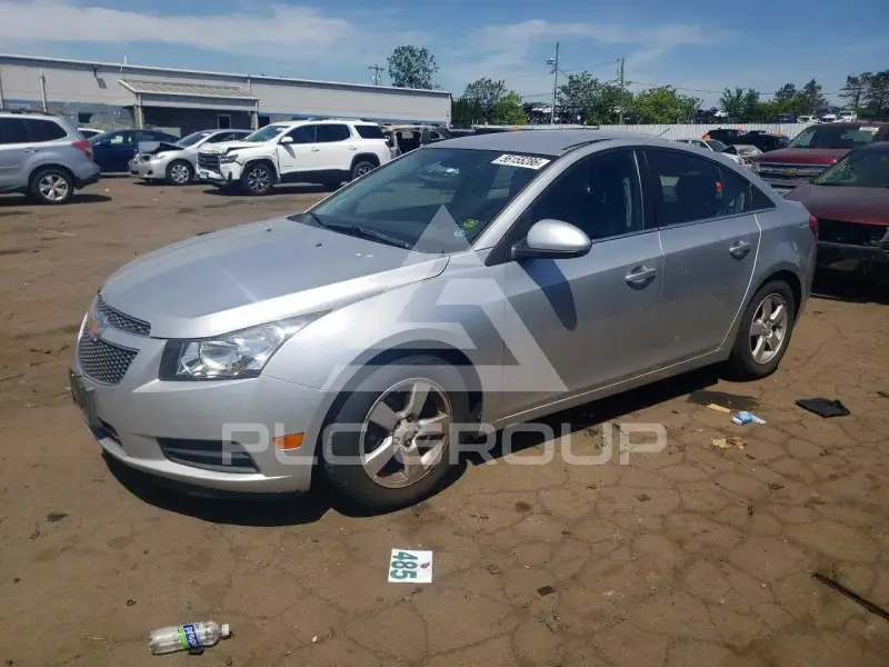 2014 Chevrolet Cruze фото