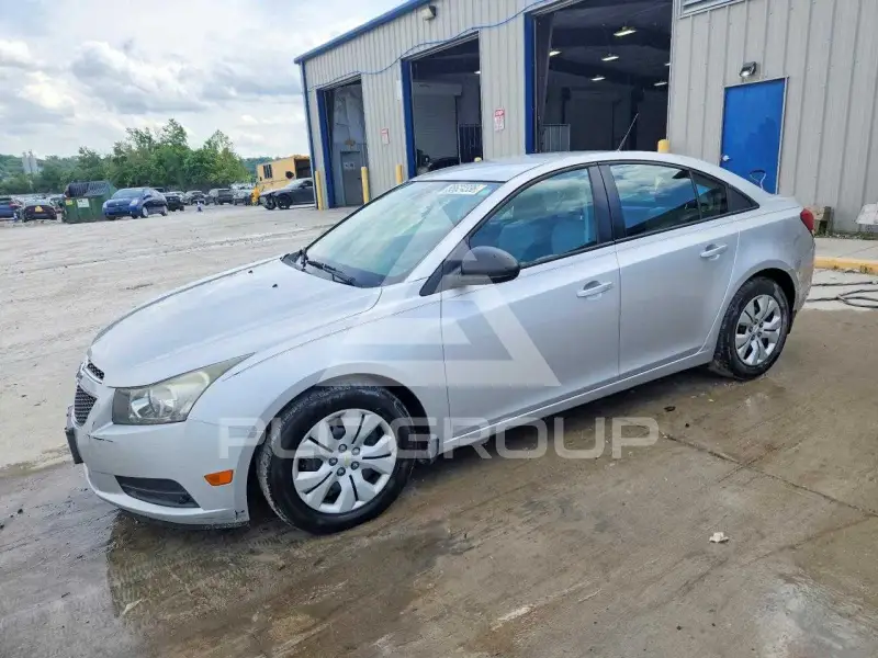 2014 Chevrolet Cruze фото