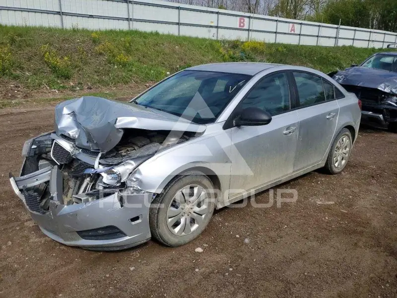 2014 Chevrolet Cruze фото