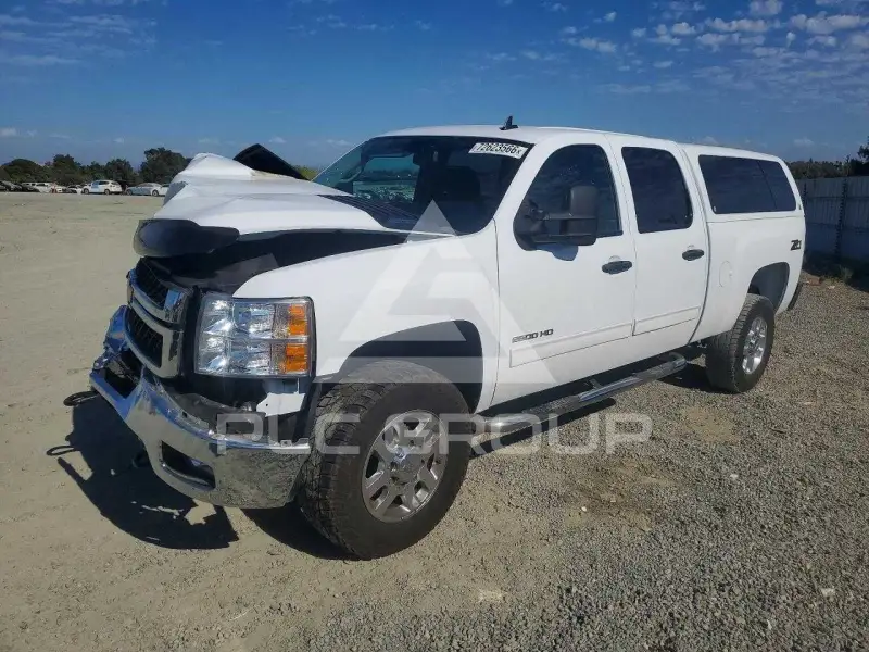 2014 Chevrolet Silverado photo