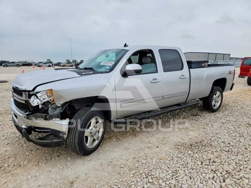 2014 Chevrolet Silverado photo