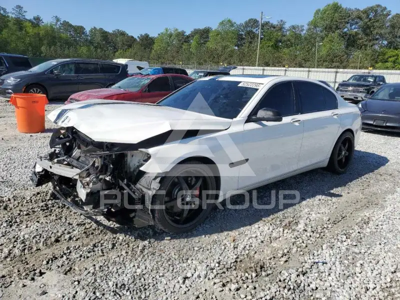 2014 BMW 740 photo