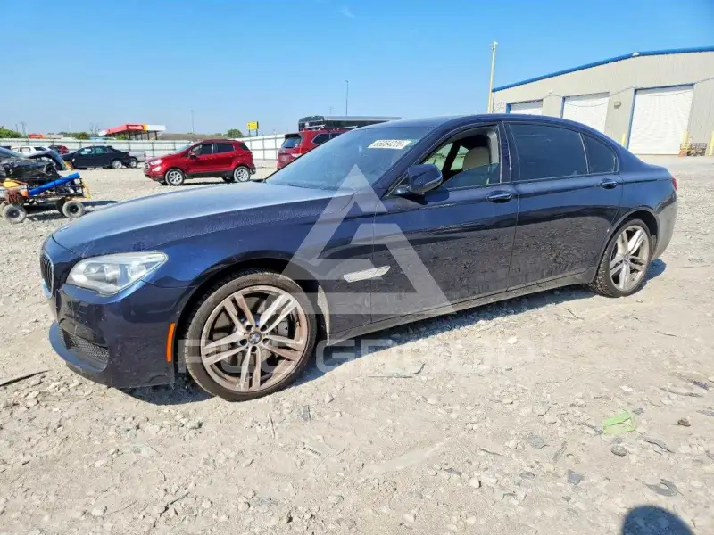 2014 BMW 750 фото