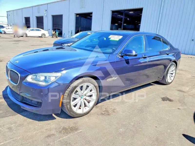 2014 BMW 750 photo