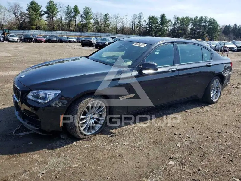 2014 BMW 750 фото
