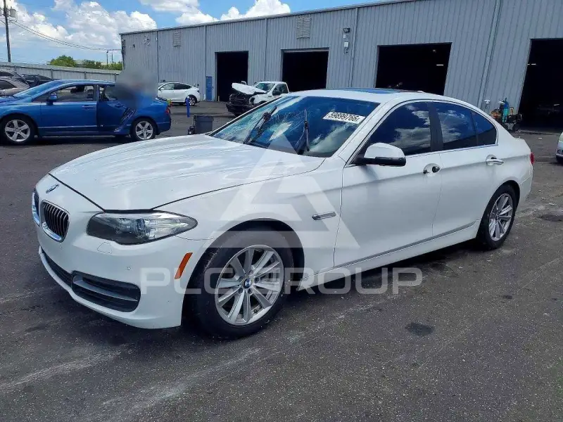 2014 BMW 528 photo