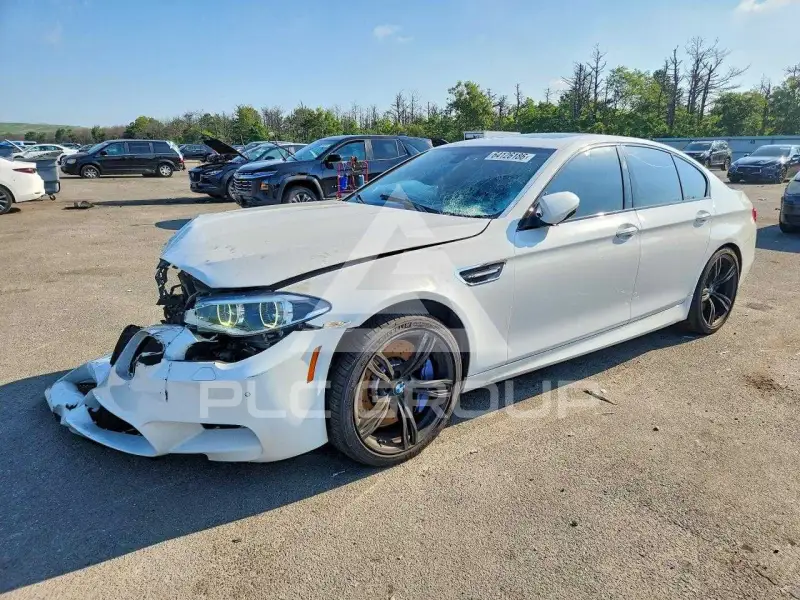 2014 BMW M5 photo