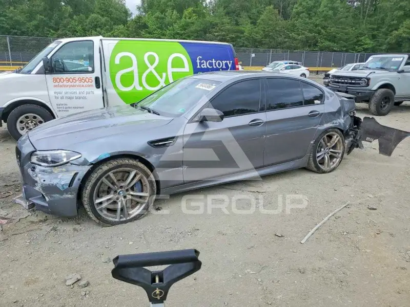 2014 BMW M5 фото