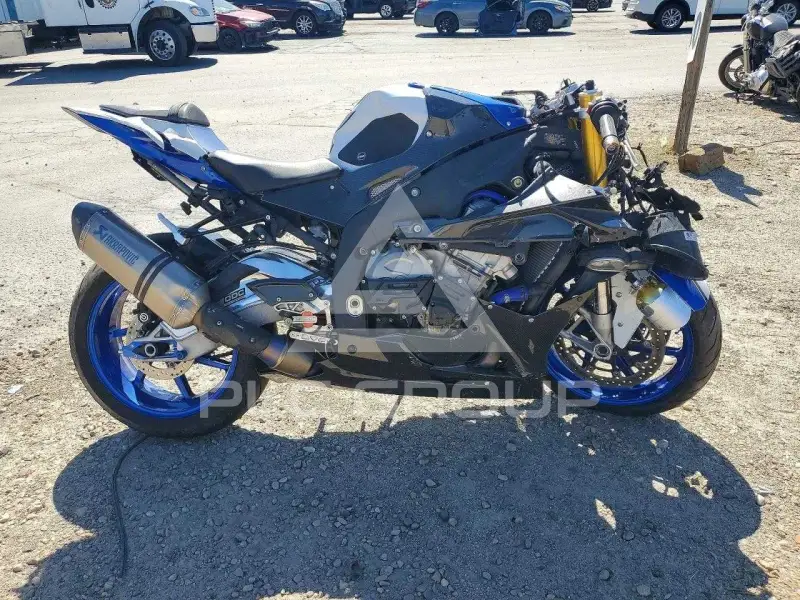 2014 BMW HP4 фото