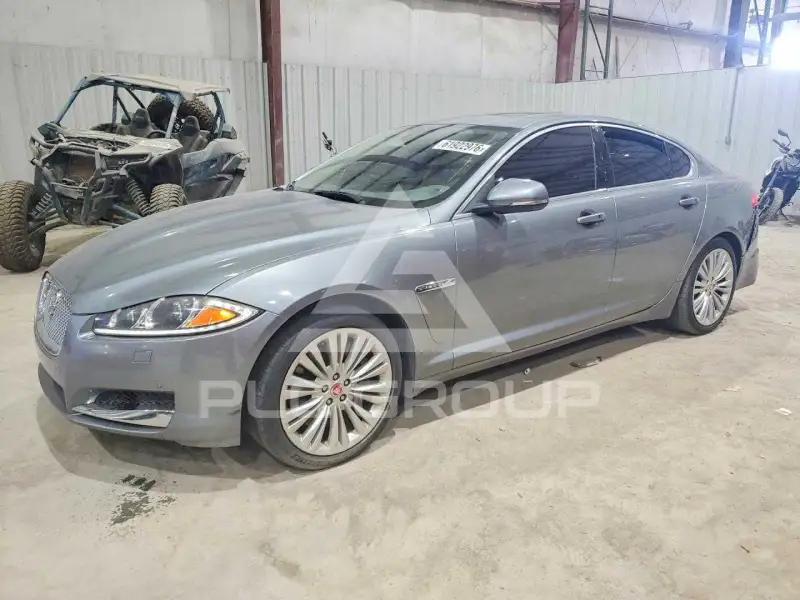 2014 Jaguar XF фото