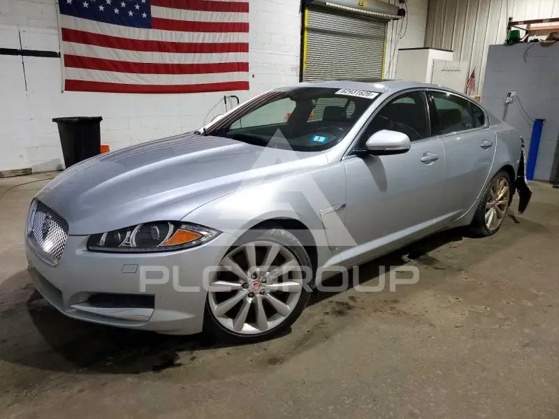 2014 Jaguar XF фото
