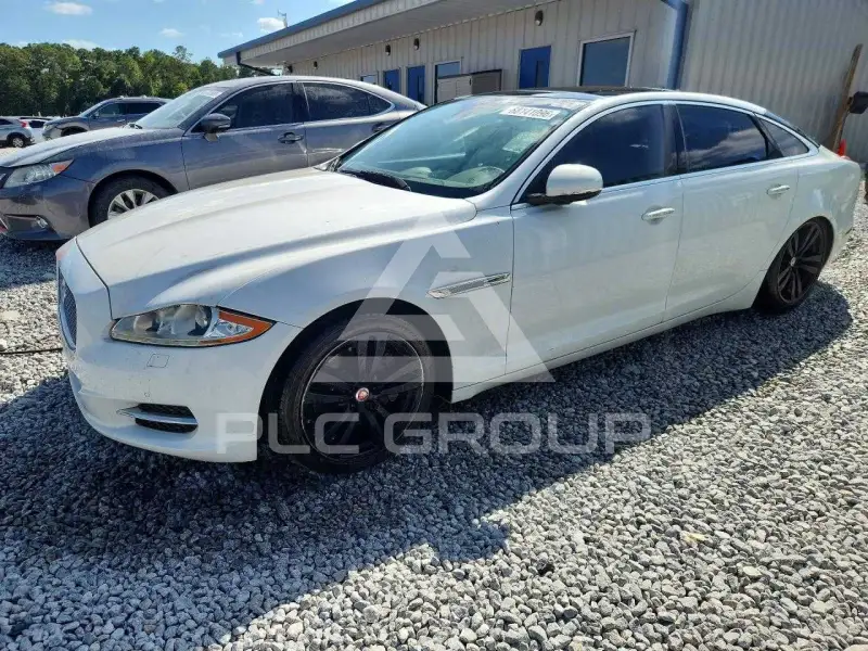 2014 Jaguar XJ photo