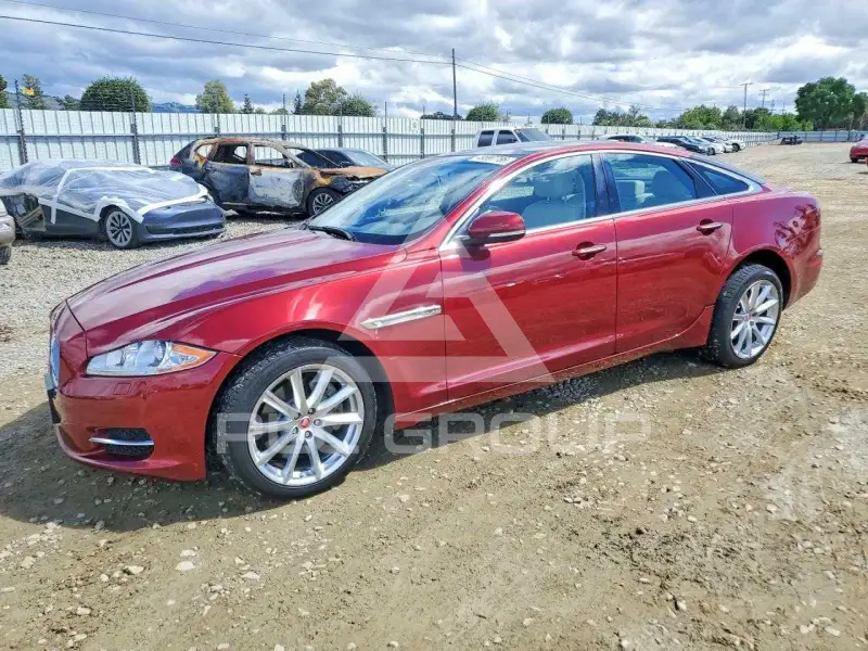 2014 Jaguar XJ photo