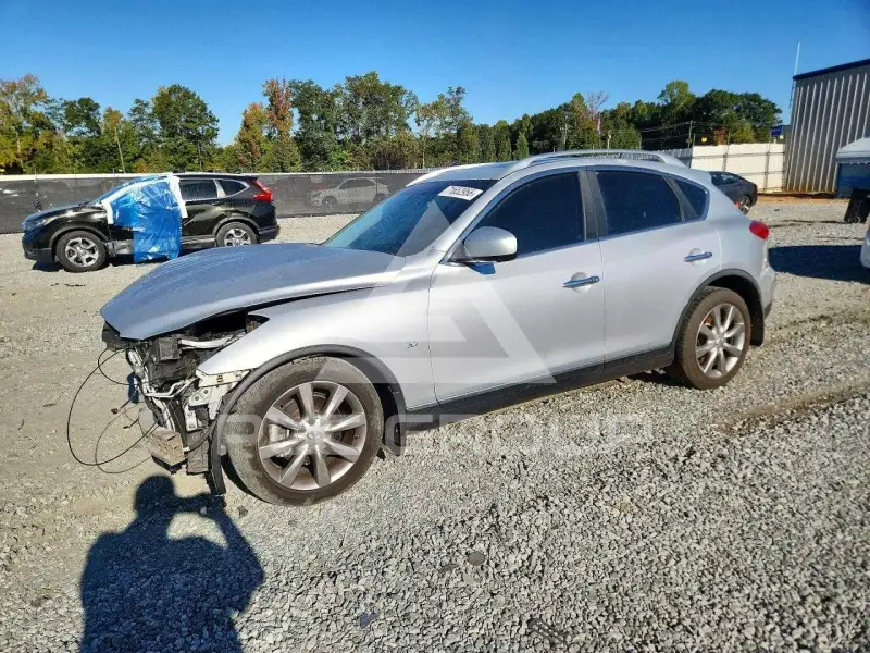 2014 Infinity QX50 photo