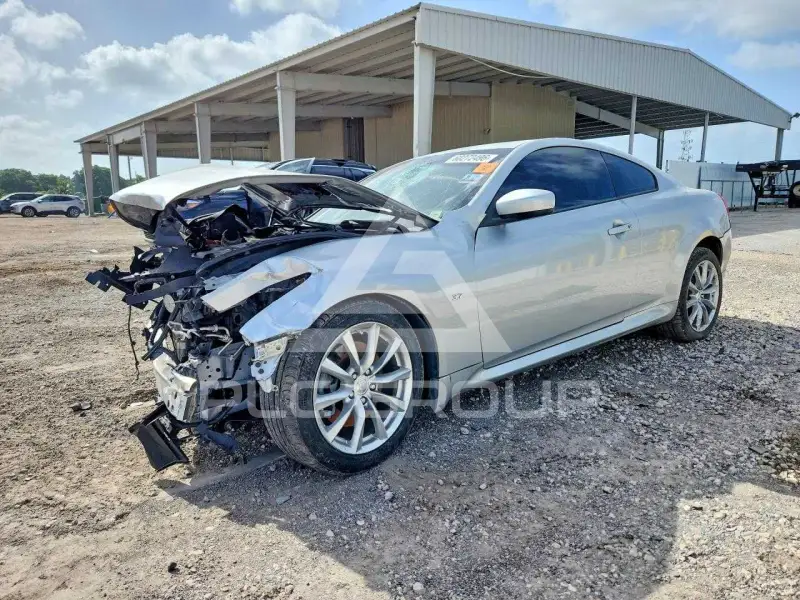 2014 Infinity Q60 фото