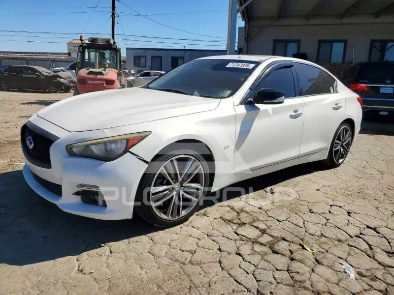 2014 Infinity Q50 фото