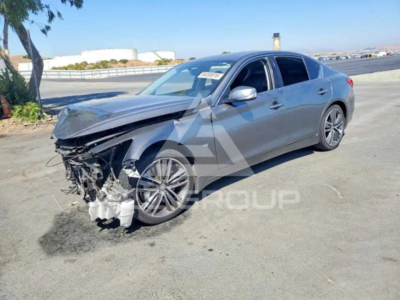 2014 Infinity Q50 фото