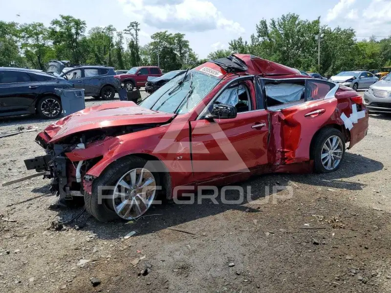 2014 Infinity Q50 фото