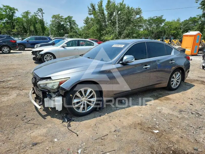 2014 Infinity Q50 фото
