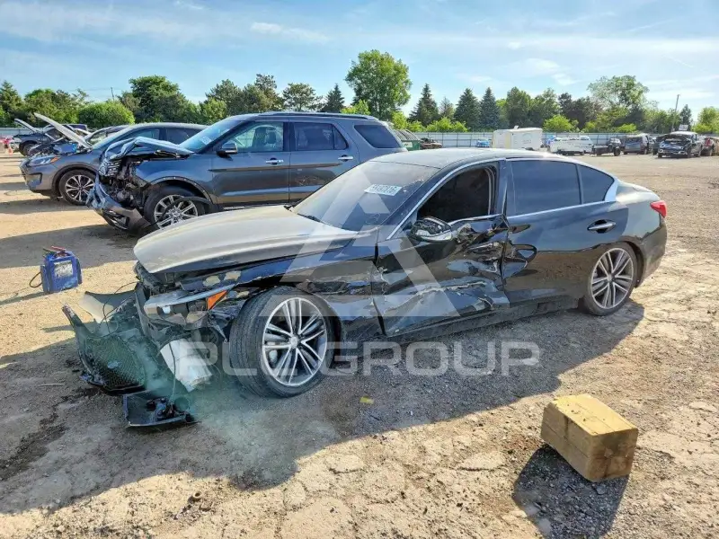 2014 Infinity Q50 фото
