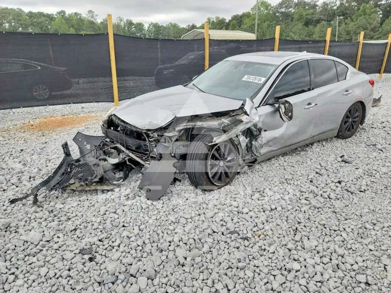 2014 Infinity Q50 фото