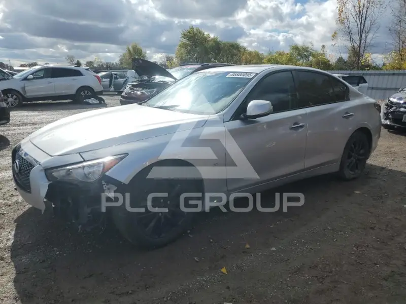 2014 Infinity Q50 фото