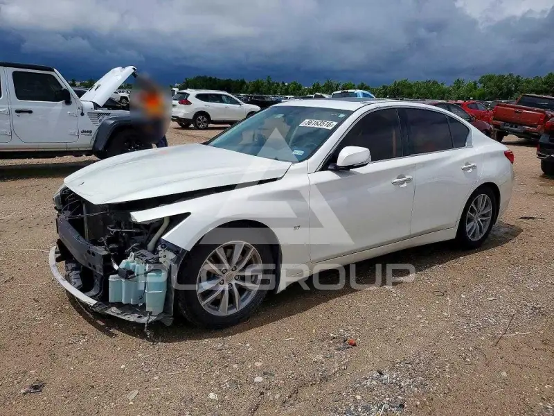 2014 Infinity Q50 фото