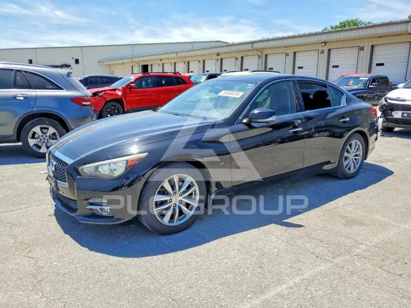 2014 Infinity Q50 фото