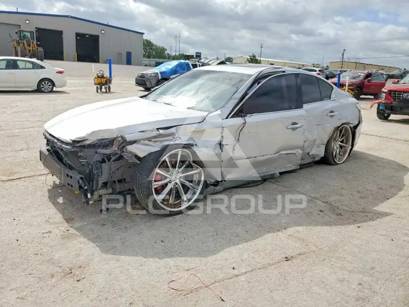 2014 Infinity Q50 фото