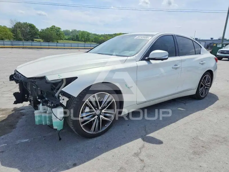 2014 Infinity Q50 photo