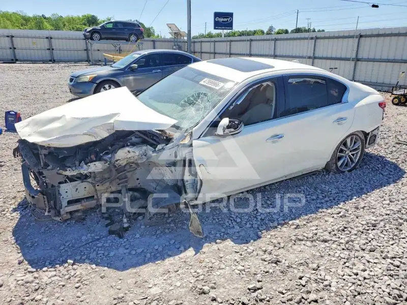 2014 Infinity Q50 фото