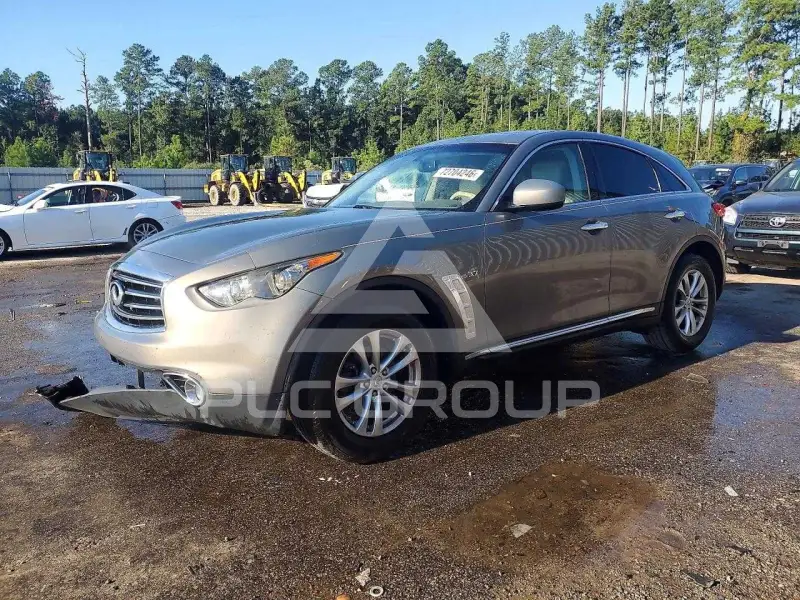 2014 Infinity QX70 photo