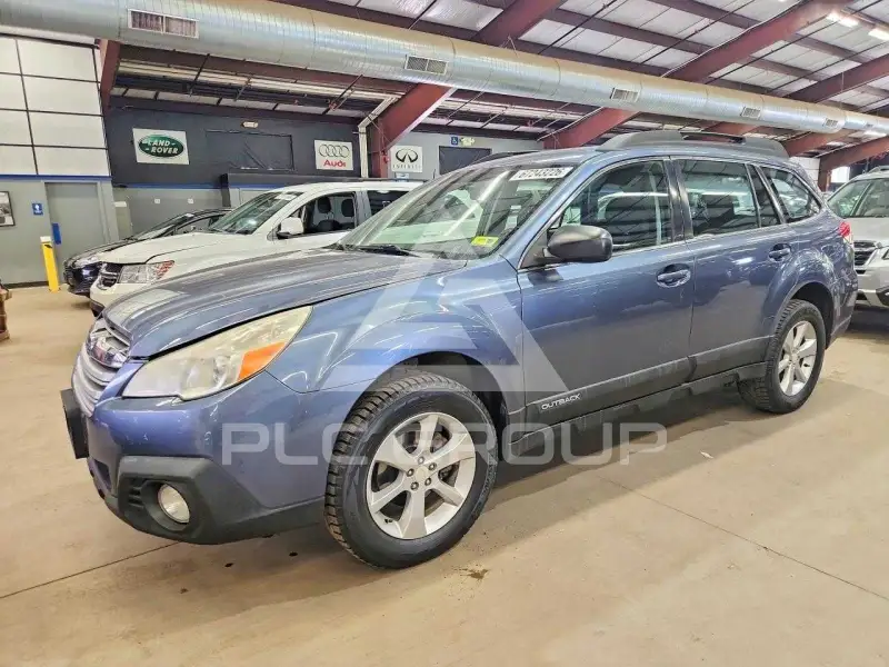 2014 Subaru Outback photo