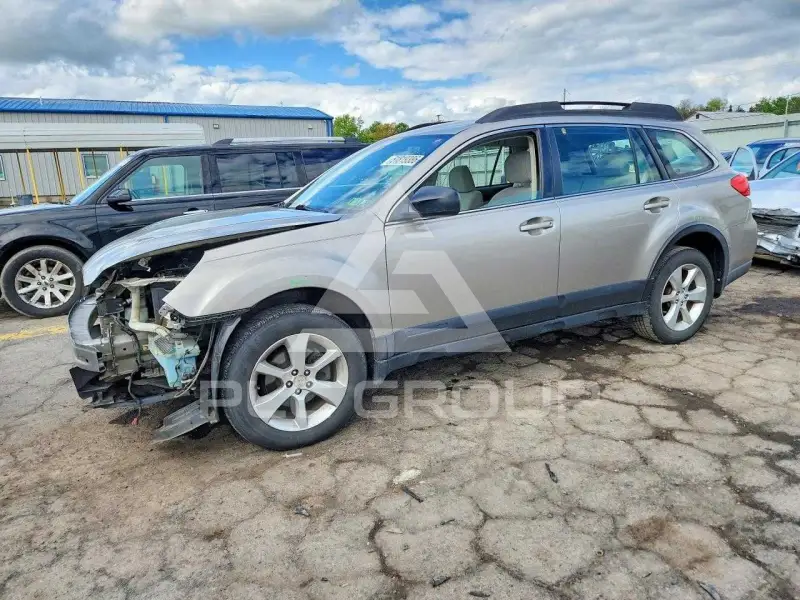 2014 Subaru Outback photo