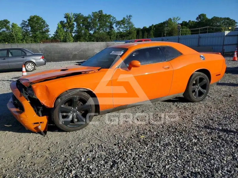 2014 Dodge CHALLENGER photo