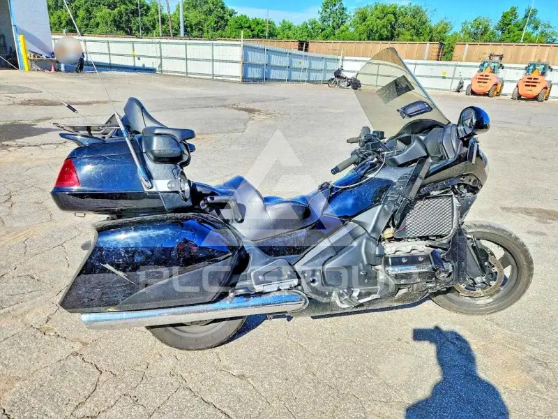 2014 Honda GL фото