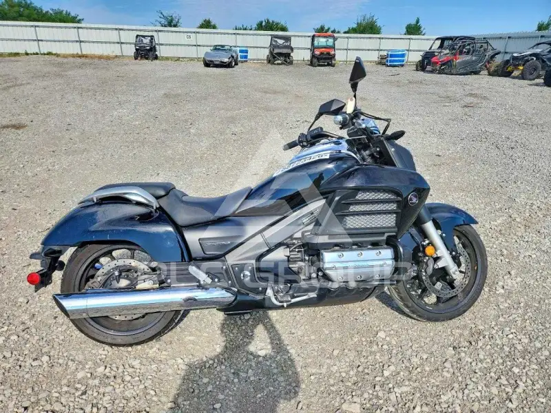 2014 Honda GL photo