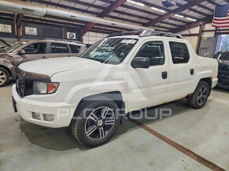2014 Honda RIDGELINE photo