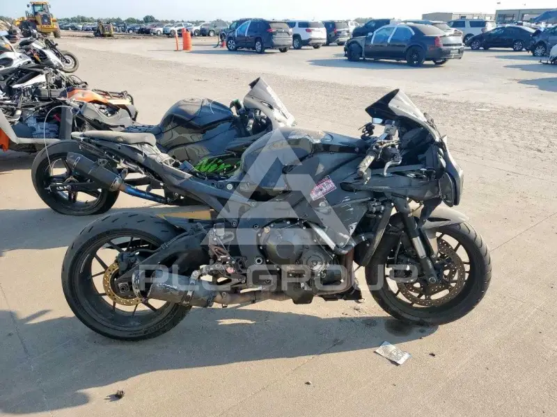 2014 Honda CBR photo