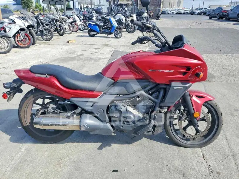 2014 Honda CTX photo